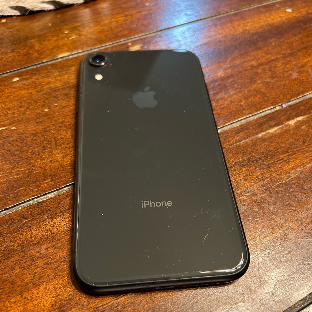 iPhone XR black 64gb